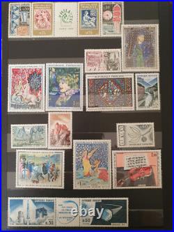 Collection 560 timbres France neuf MNH de 1924 à 1974 cote YT 1 300 Collection 560 timbres France neuf MNH de 1924 à 1974 cote YT 1 300