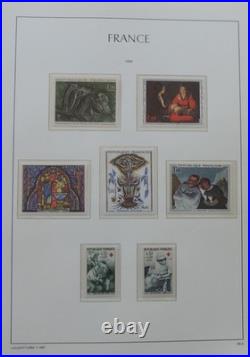 Collection de timbres de France neufs de 1960 à 1974 en album Leuchtturm