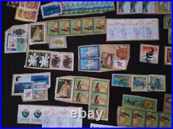 Timbres Polynesia Caledonie Wallis Stamps on Paper Kiloware Sur Fragment